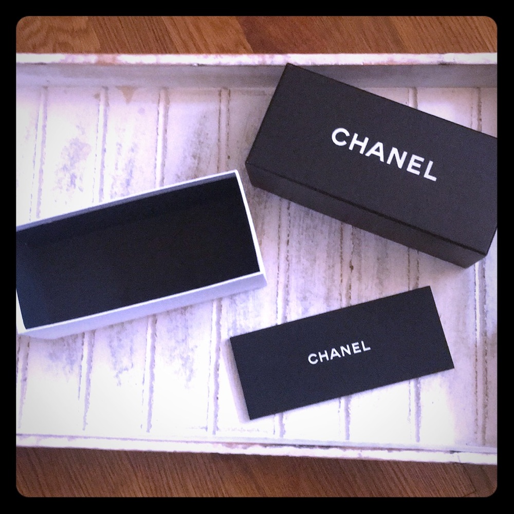 Chanel sunglasses package